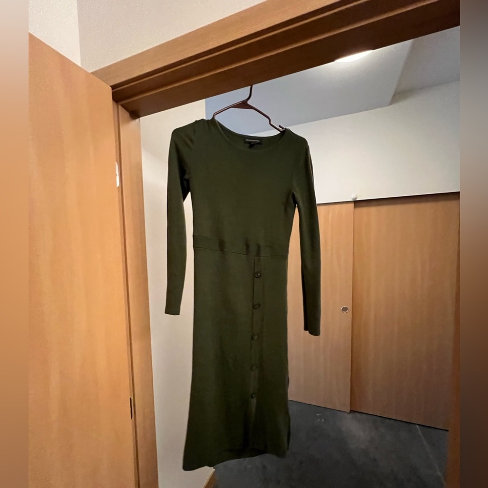 Size XS dark green long sleeve banana republic dress